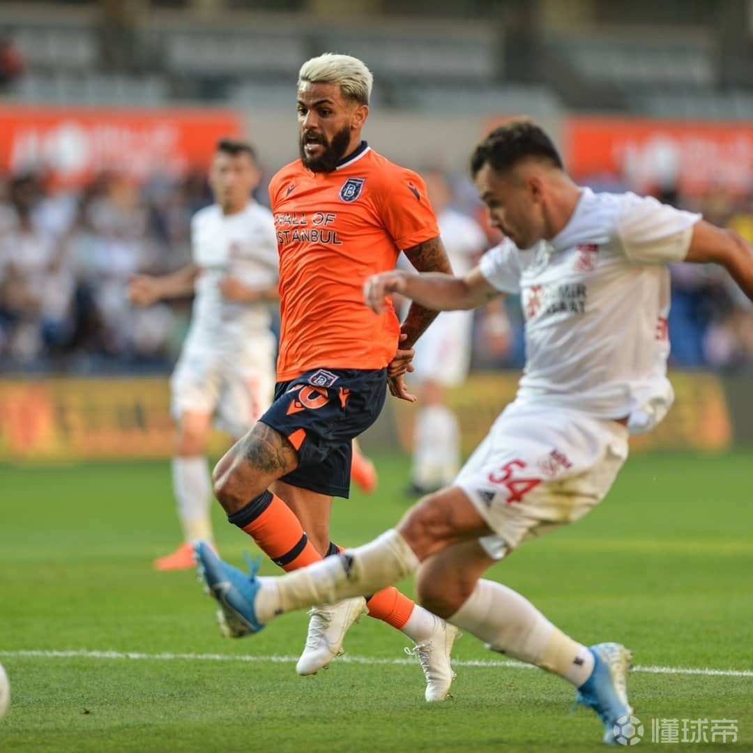 雷速-里尔主场完胜戛纳，继续领跑积分榜