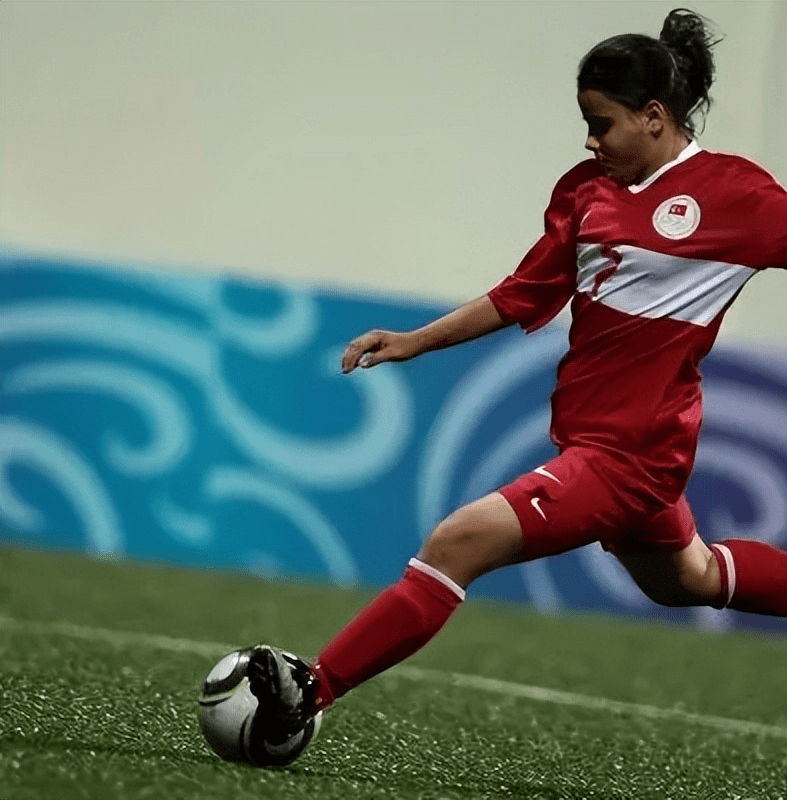 土耳其被捷克逆转，小组出线形势岌岌可危