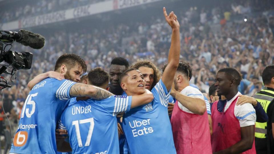 里尔主场轻松击败马赛,收获关键三分 里尔主场轻松击败马赛,收获关键三分