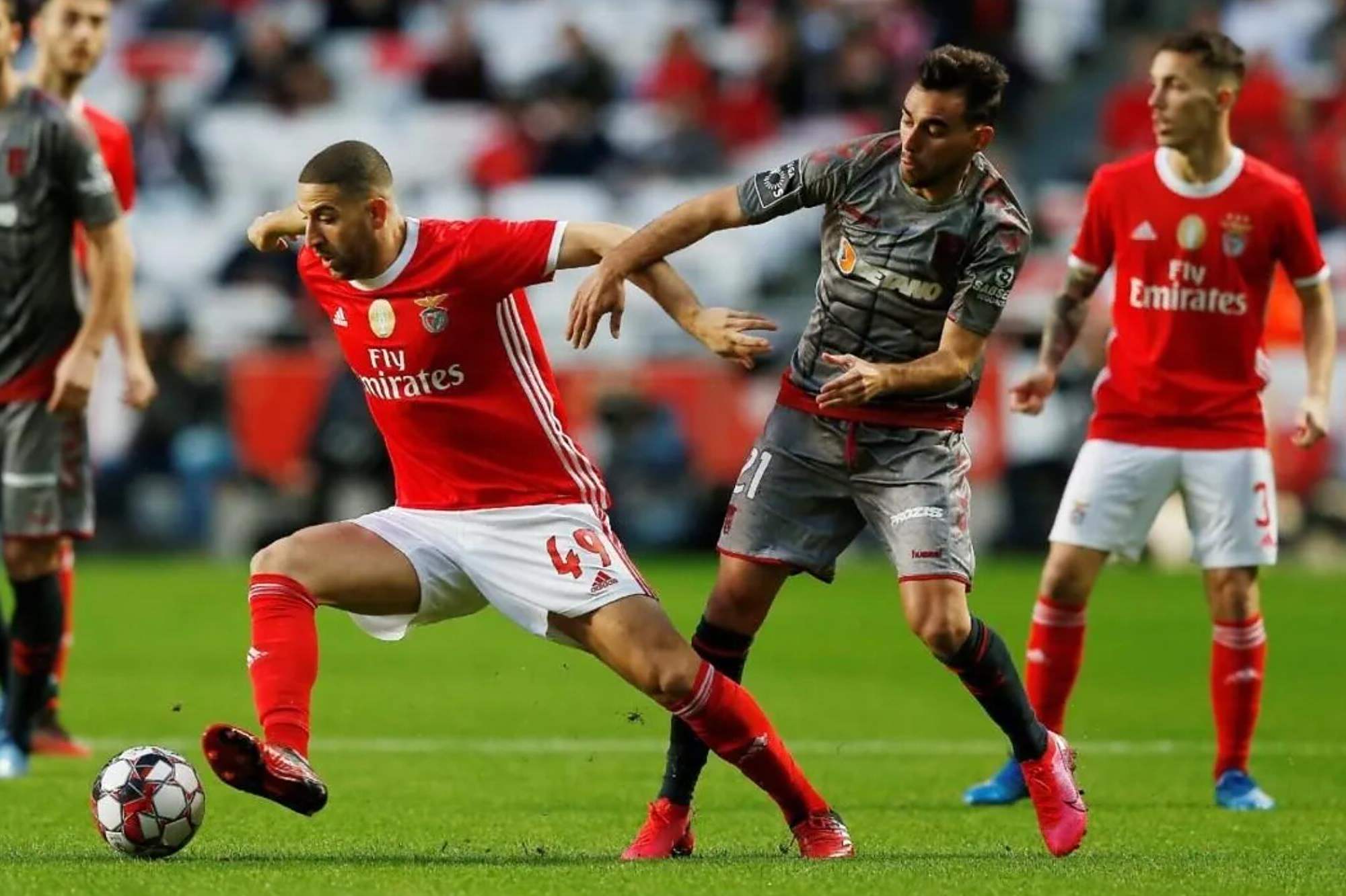 曼联力克马德里竞技，迈进八强