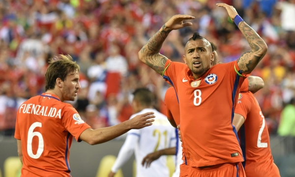 波兰大胜智利，晋级欧洲杯半决赛