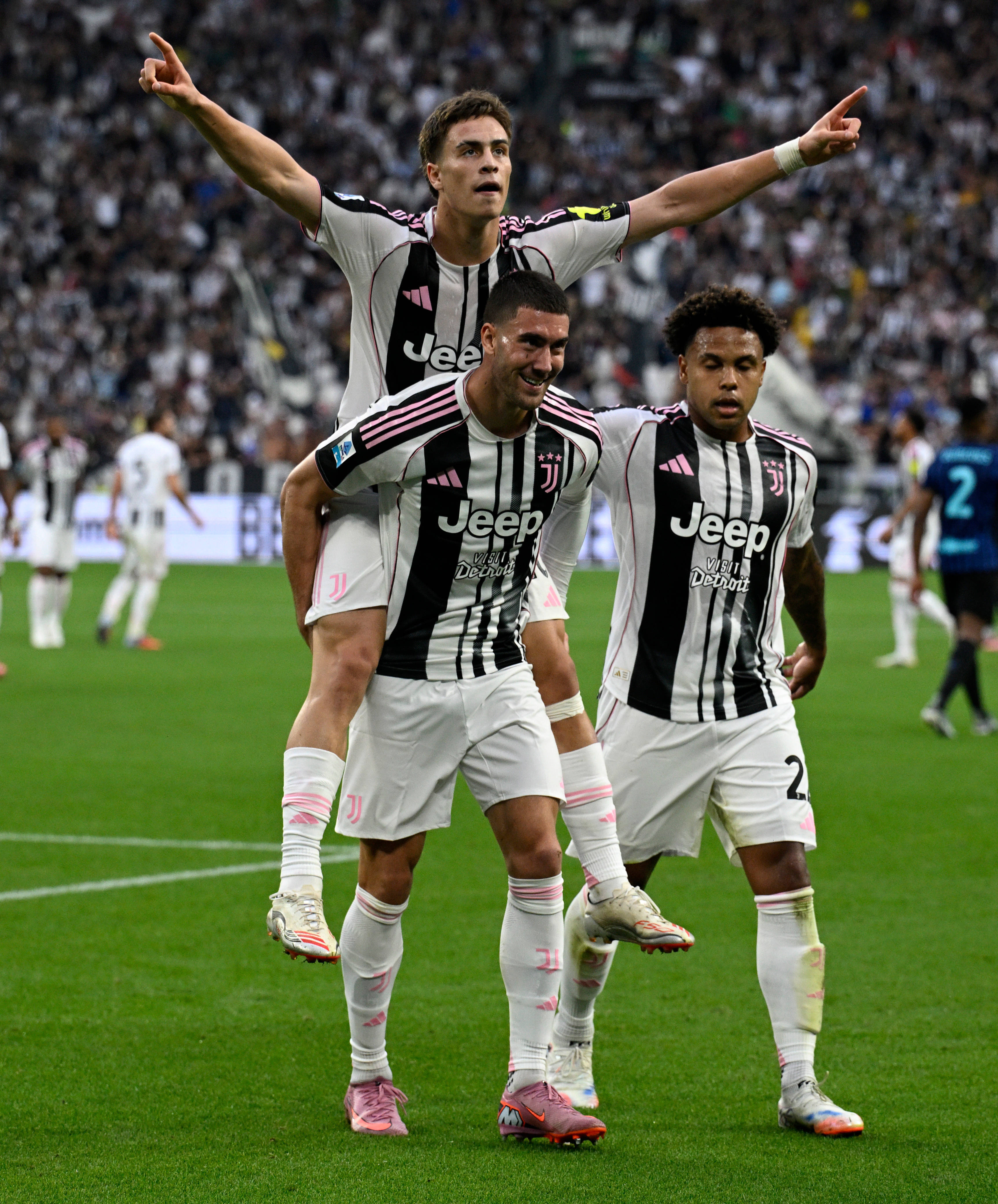 意甲：国际米兰主场大胜那不勒斯，全面提升排名