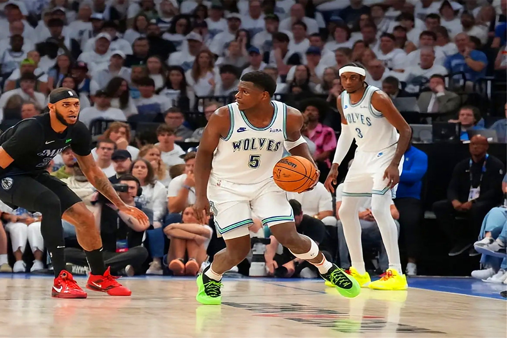 森林狼险胜骑士，卢比奥关键绝杀