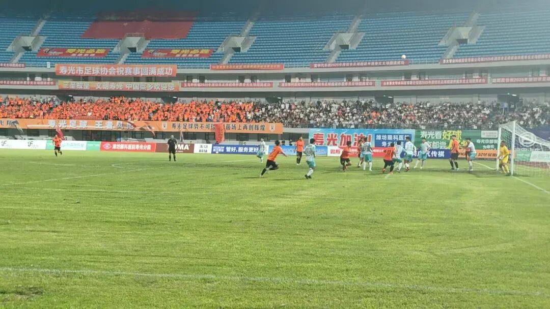 雷速直播-体育热潮涌动，球场壮观气吞山河