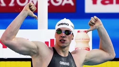 雷速-美国游泳选手刷新世界纪录，夺得冠军