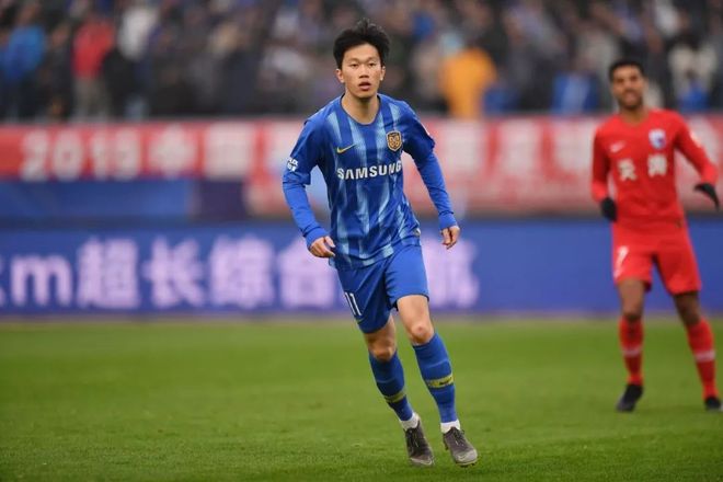 江苏苏宁后防线稳固，保持不败纪录