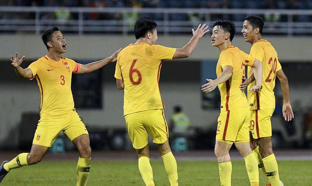 广西男篮战胜对手，士气高涨