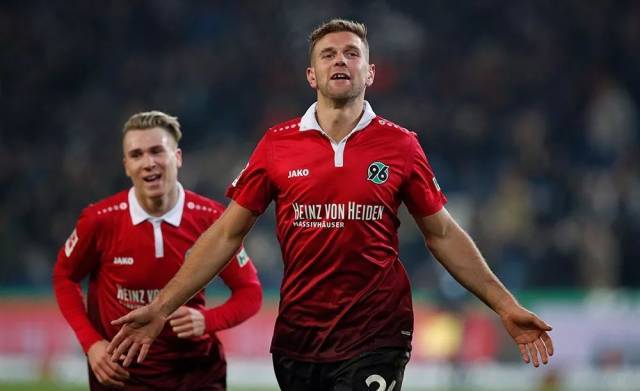 凯泽斯劳滕主场一球小胜,继续保持稳定战绩 凯泽斯劳滕主场一球小胜,继续保持稳定战绩