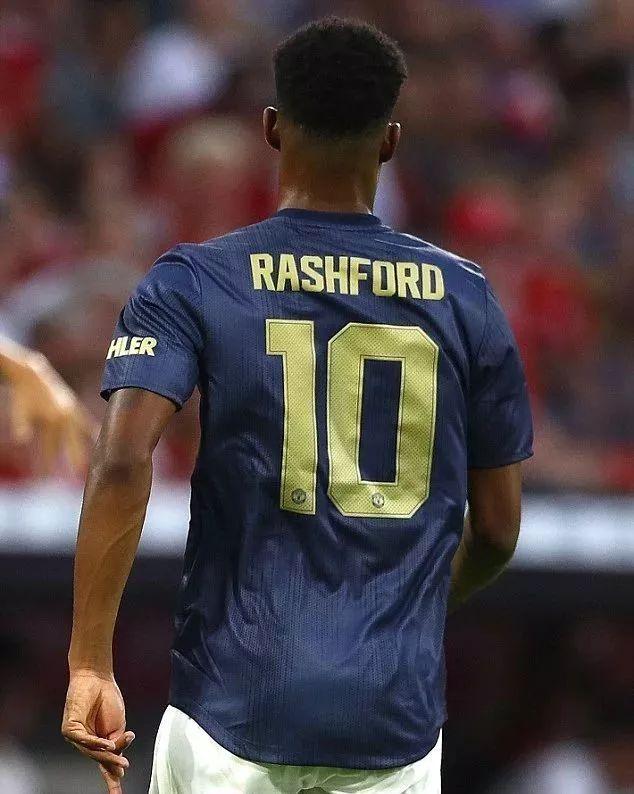 雷速-圣克雷曼尼诺诺夫因伤缺阵，中卫估计缺席数周！