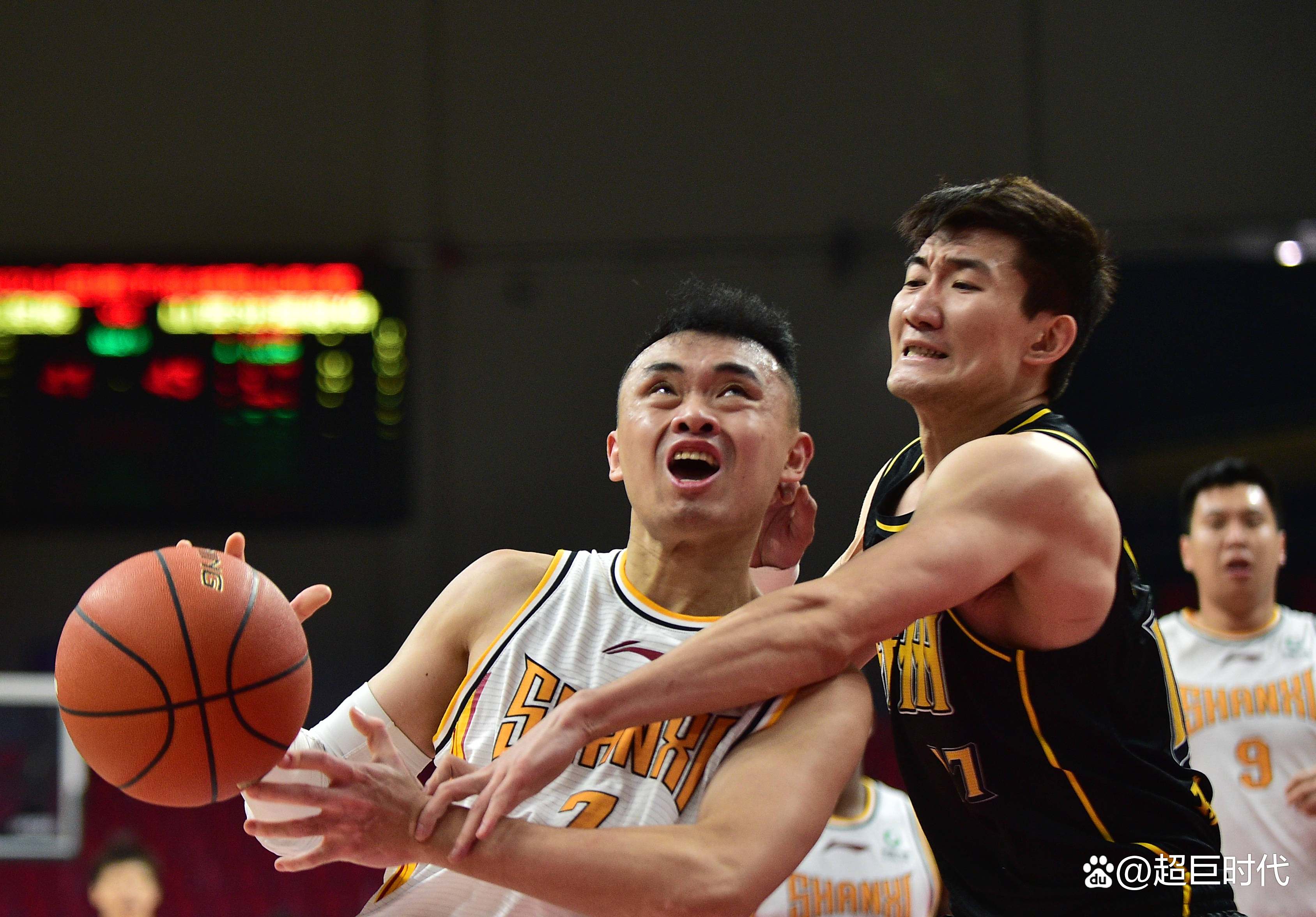 湖南队胜出天津队,士气高涨备战季后赛 湖南队胜出天津队,士气高涨备战季后赛