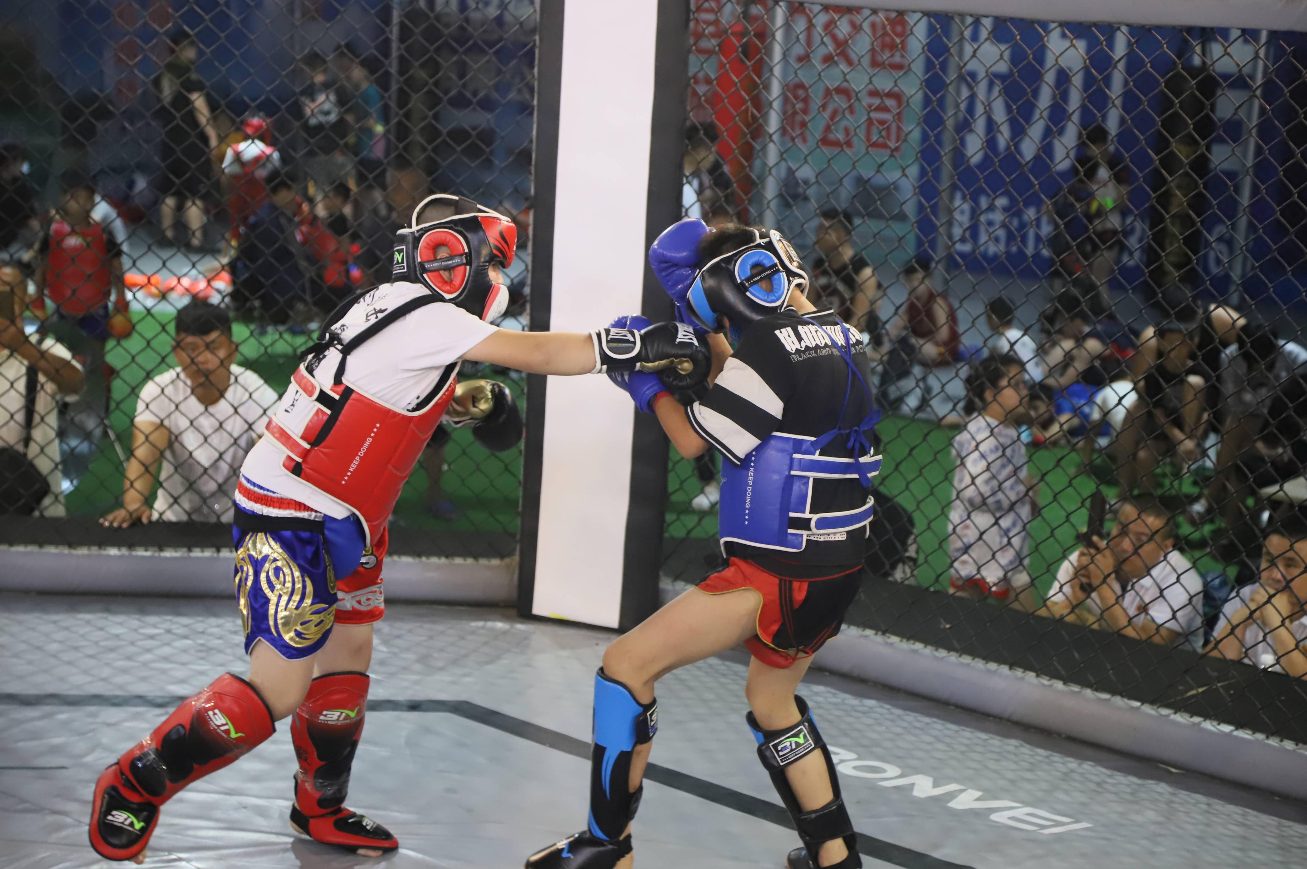 双方角逐，搏击至最后一刻