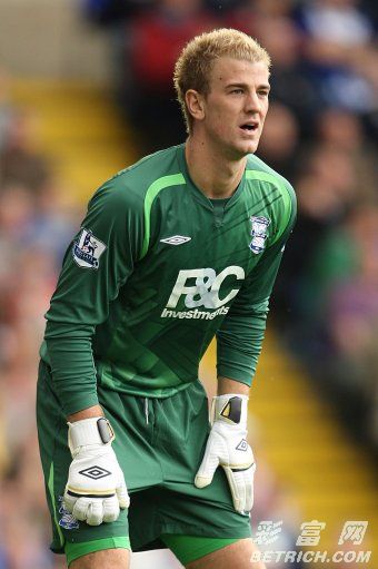 英格兰门将哈特状态火爆,表现稳定获得主教练赞誉 英格兰门将哈特状态火爆,表现稳定获得主教练赞誉