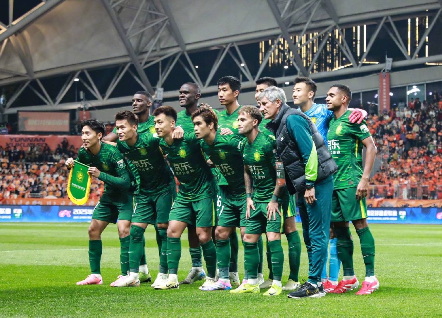 雷速官网-华南虎不敌大连足球，中超保级形势日渐严峻