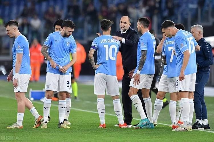 那波利迎战对手，拉齐奥豪取三分