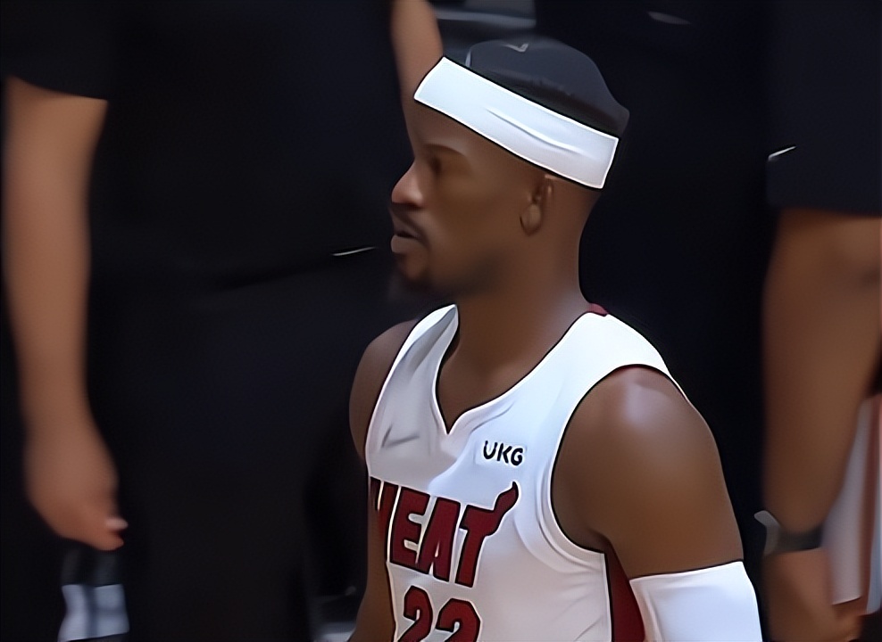 雷速直播-雄鸟横行西部，巴特勒单场高效轰下30+