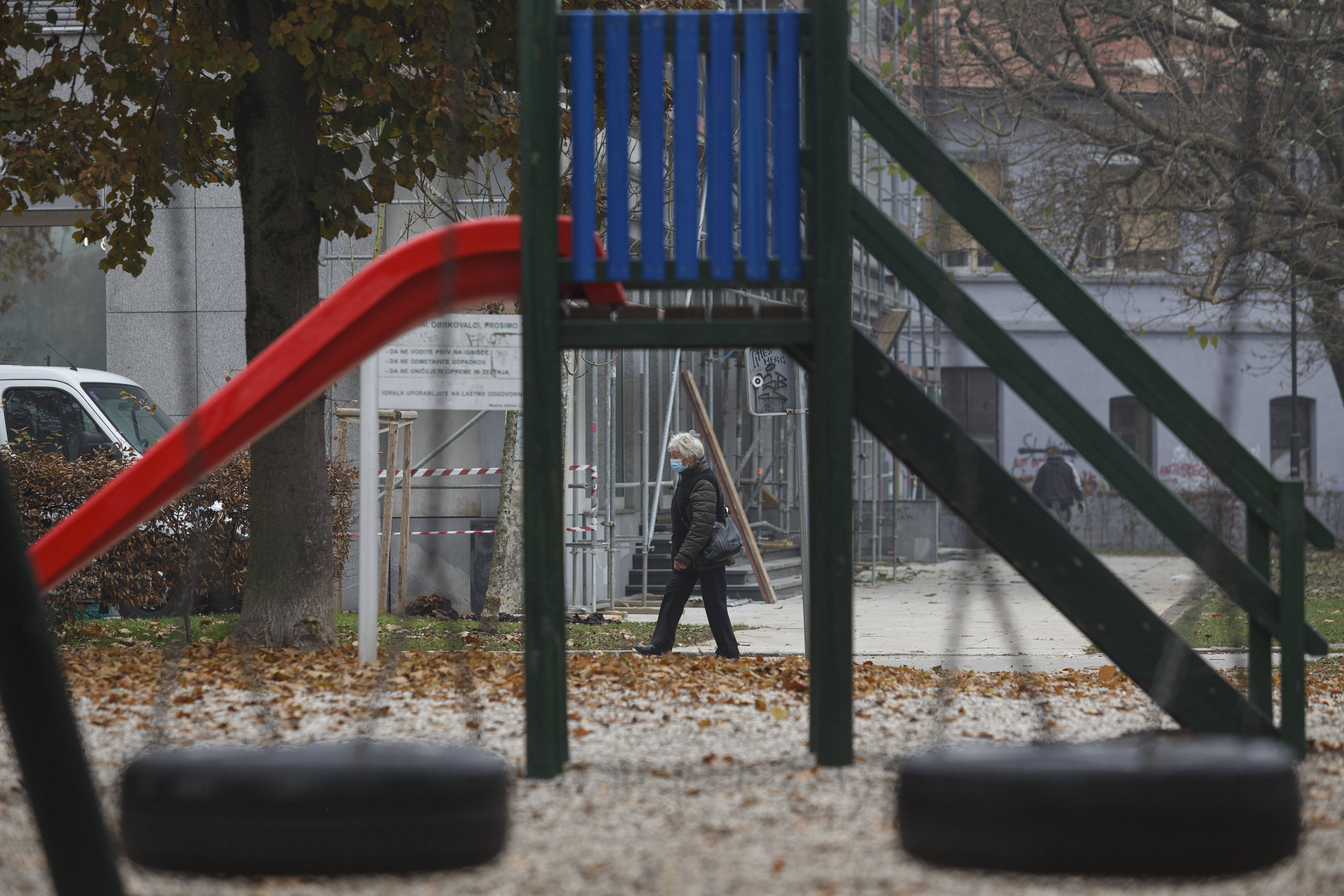 雷速-苏格兰队硬碰硬，斯洛文尼亚竭力抵挡