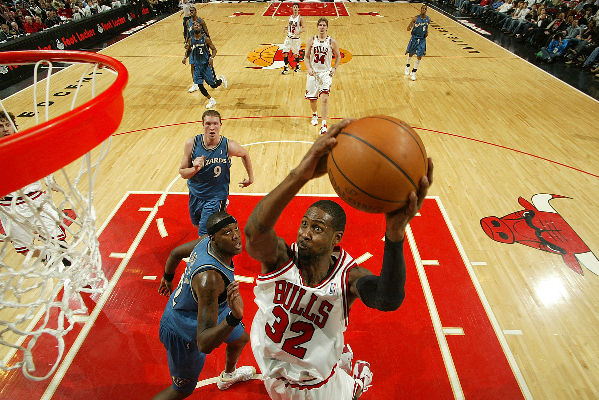 雷速-火箭全明星球员发挥出色，带领球队取得胜利