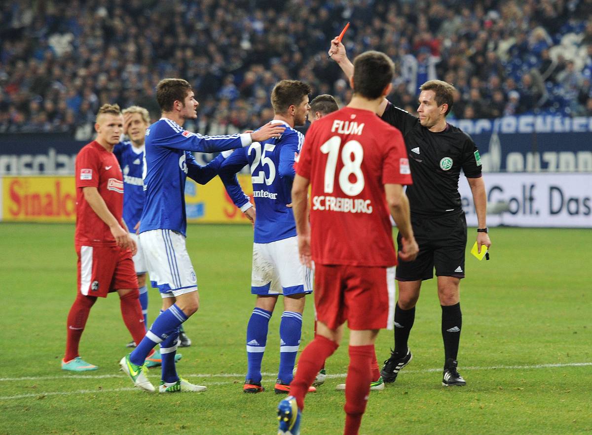 弗赖堡主场不敌勒沃库森，失去连胜机会