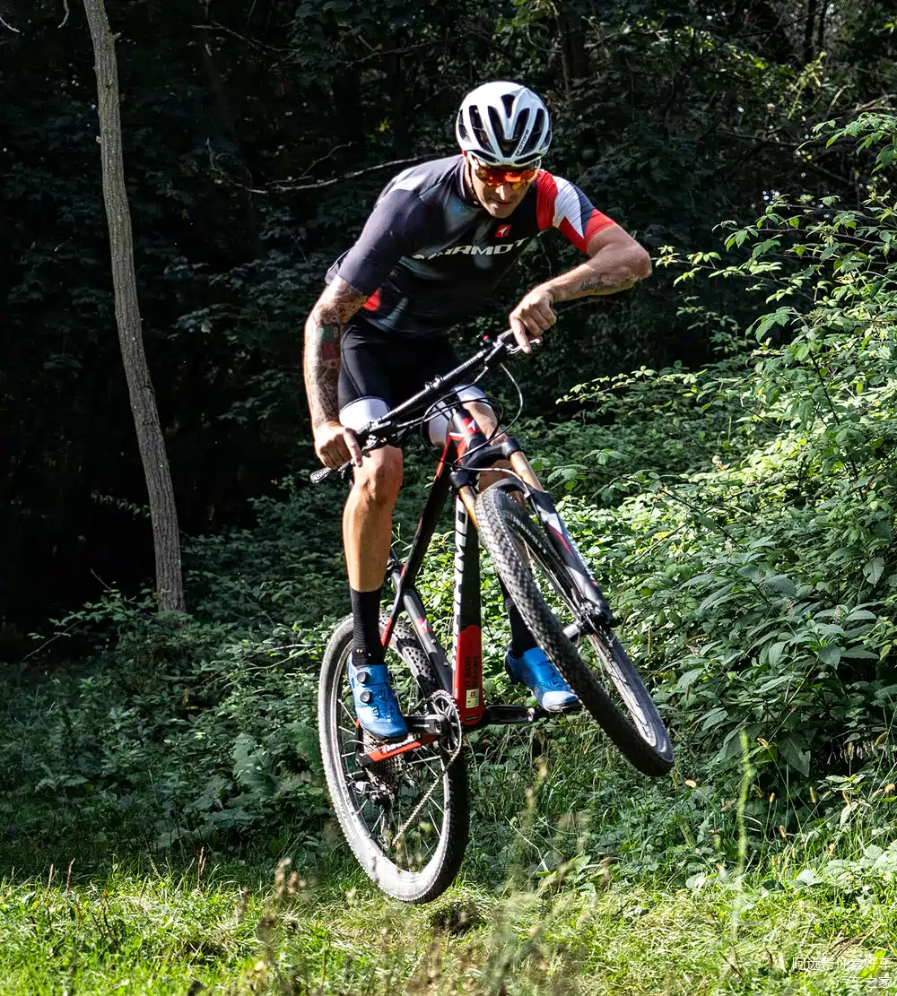 自行车比赛惊现黑马，实力惊人