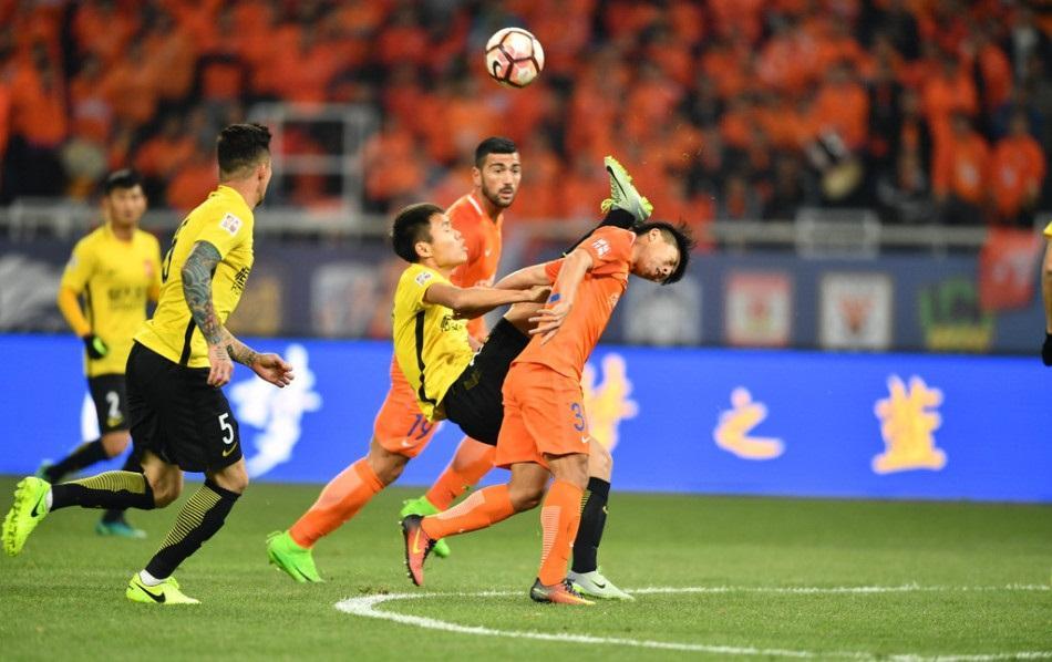 雷速官网-恒大主场战平鲁能，多点比赛